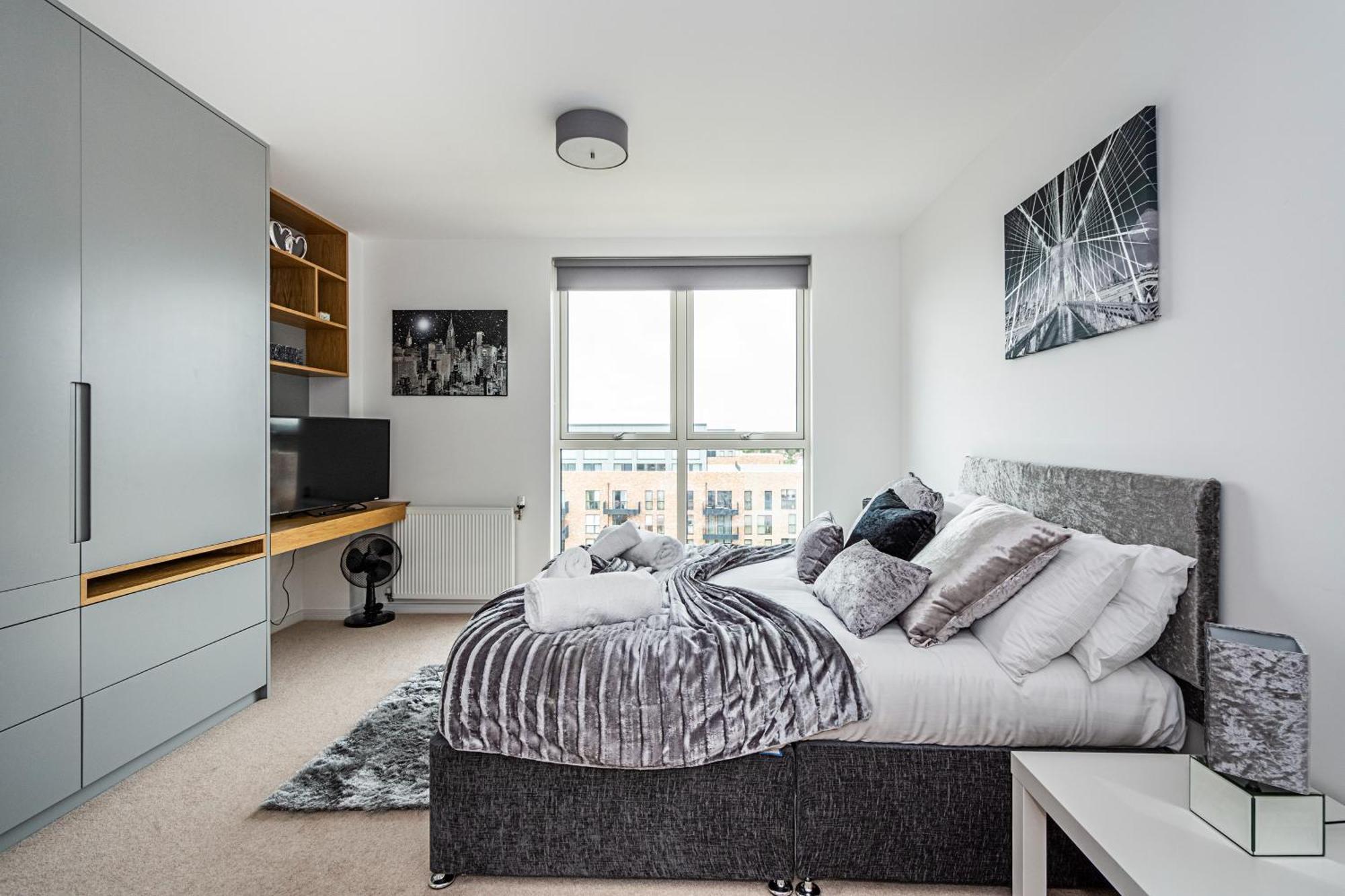 דירות Chiswick Park 3 Bed 3 Bath West London - Parking מראה חיצוני תמונה