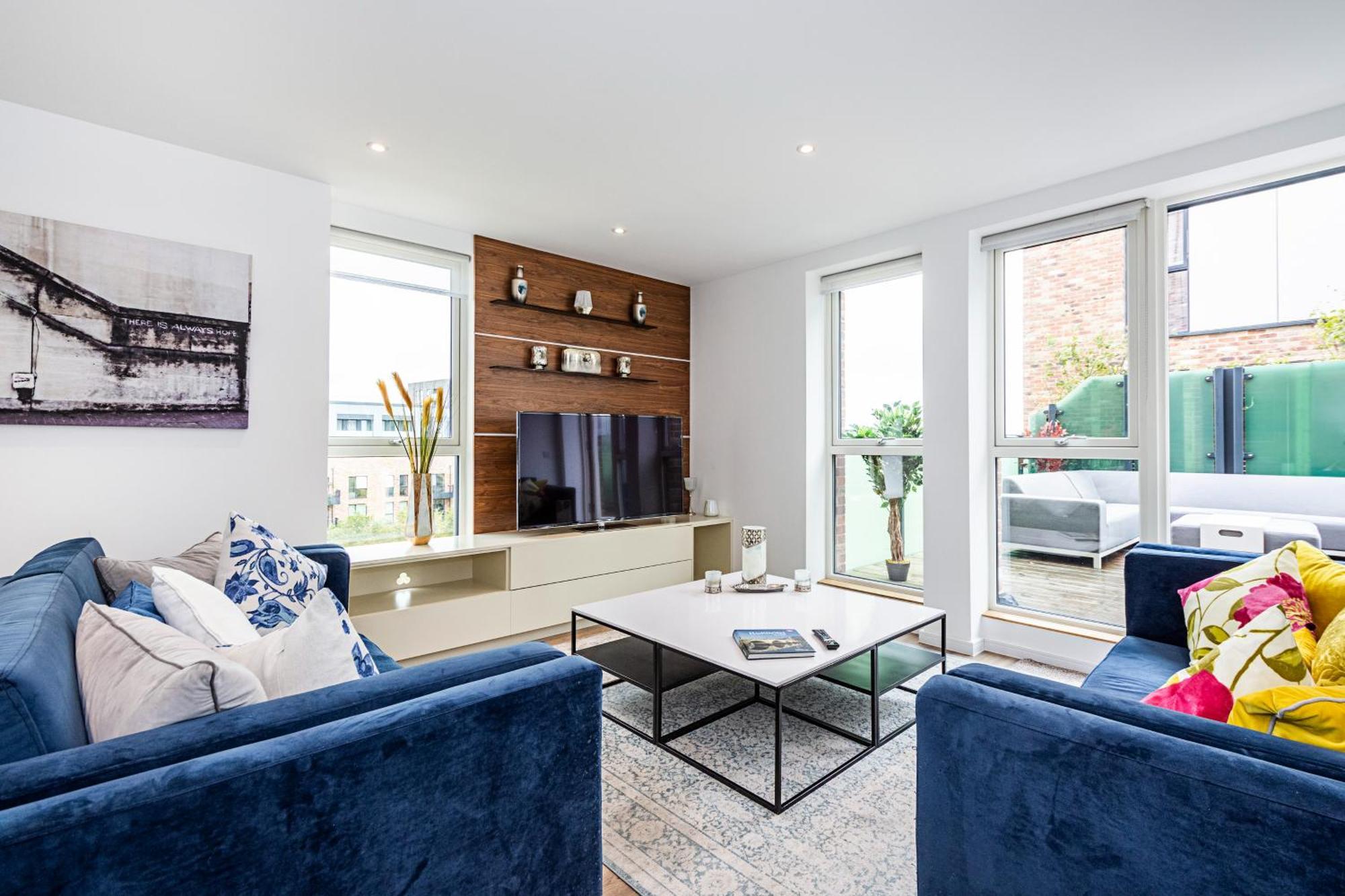 דירות Chiswick Park 3 Bed 3 Bath West London - Parking מראה חיצוני תמונה