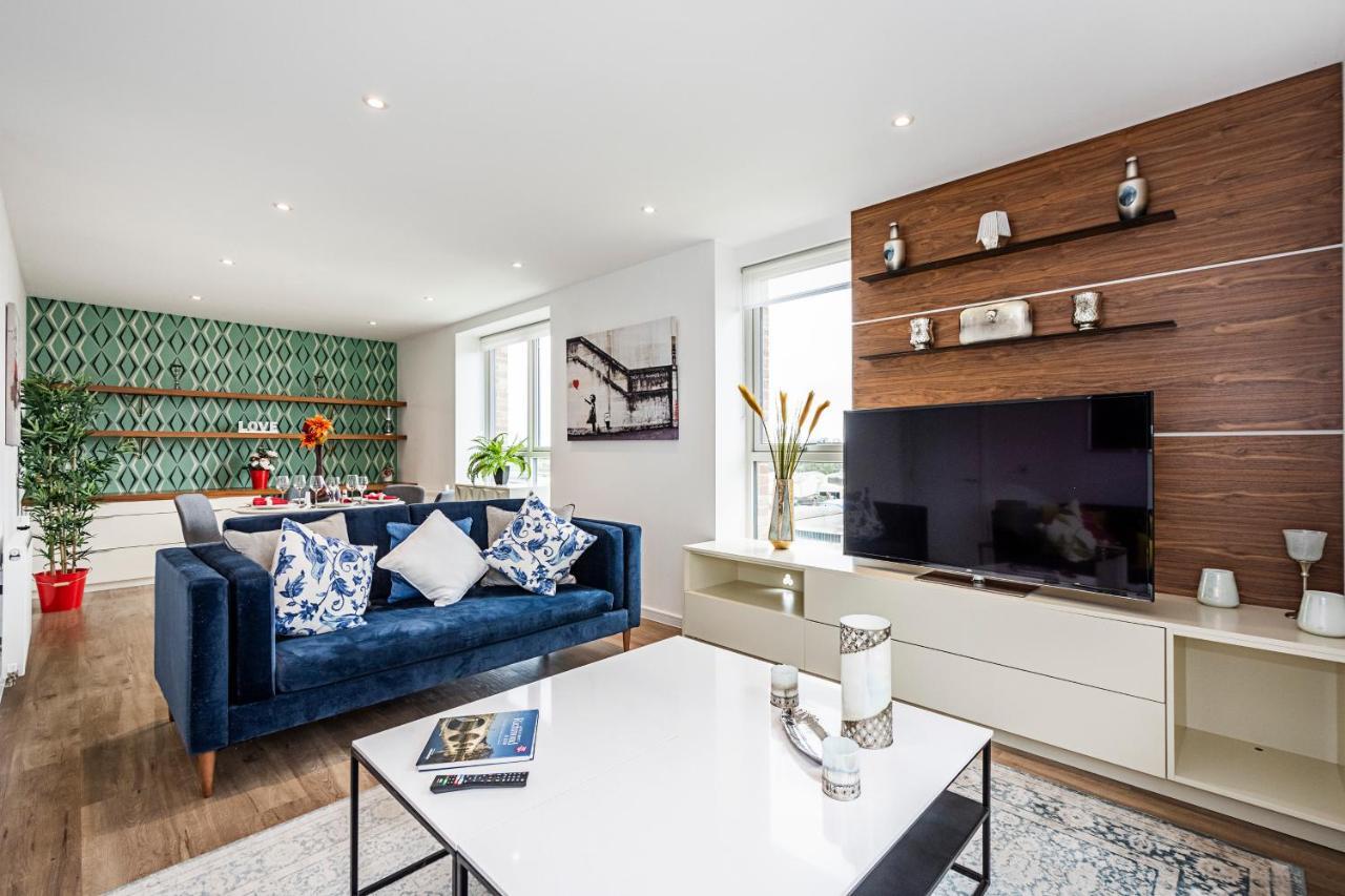 דירות Chiswick Park 3 Bed 3 Bath West London - Parking מראה חיצוני תמונה
